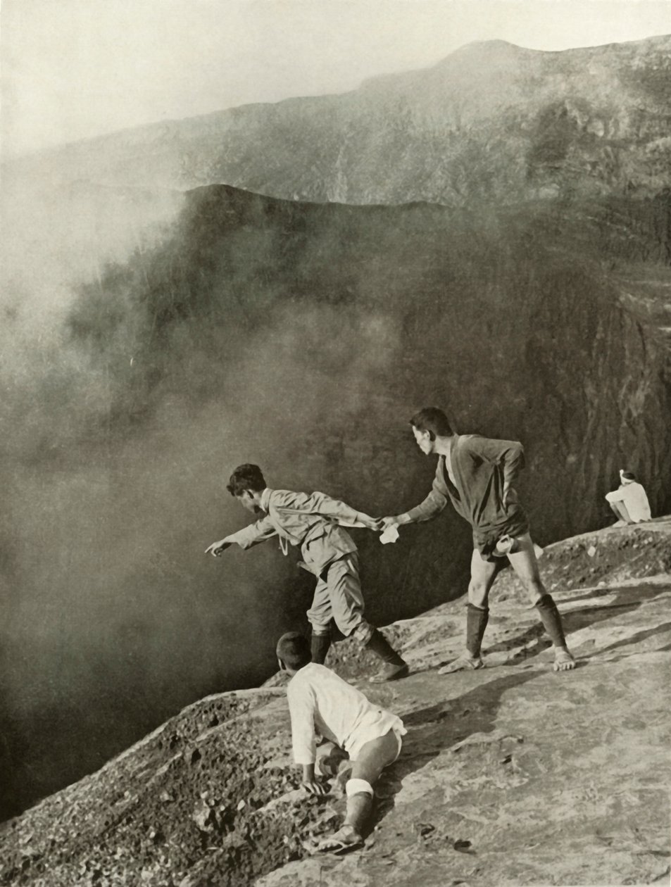Al borde del cráter, Aso-San, 1910 de Herbert Ponting