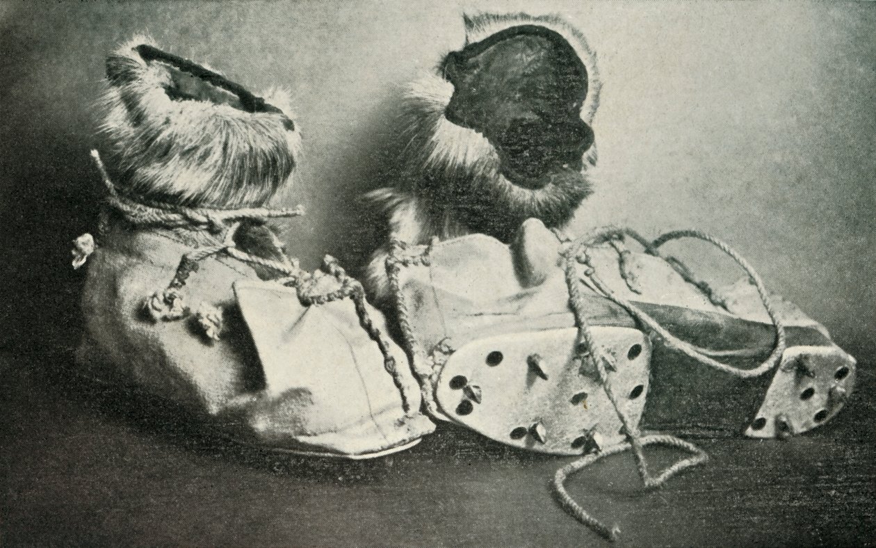 Finnesko con crampones, c. 1910-1913, 1913 de Herbert Ponting
