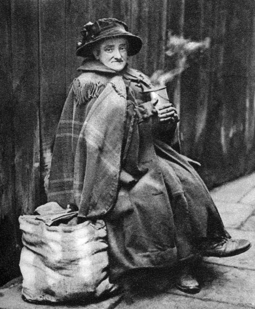 Anciana, detrás de Fleet Street, Londres, 1926-1927 de Hoppe