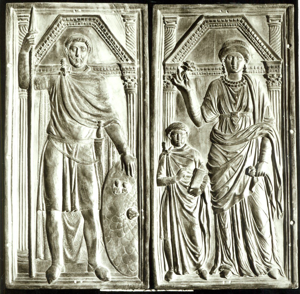 Díptico que representa a Stilicho (c.365-408), Serena y Eucharius de Italian School