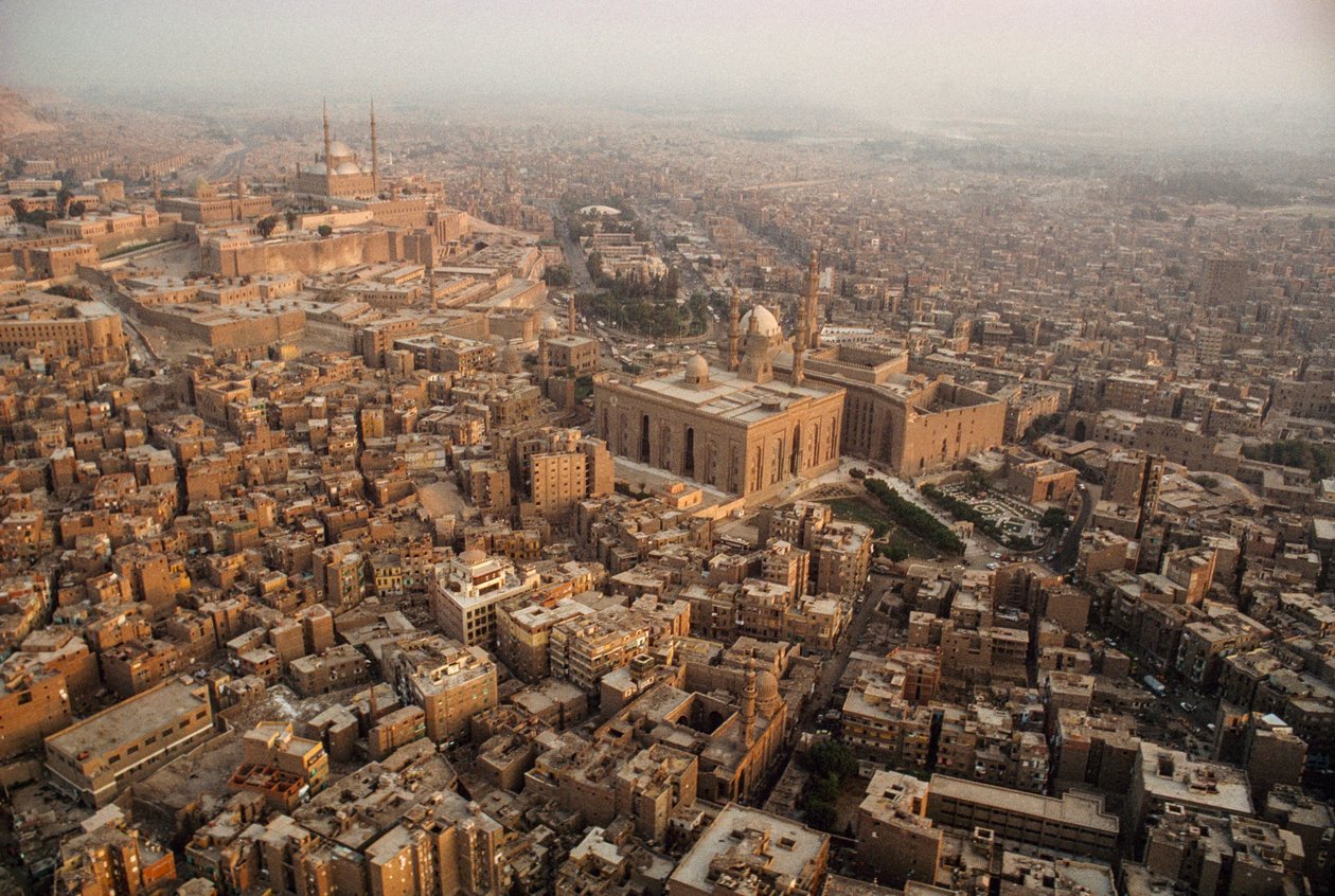 Vista aérea de El Cairo. EL CAIRO, EGIPTO. de James L Stanfield