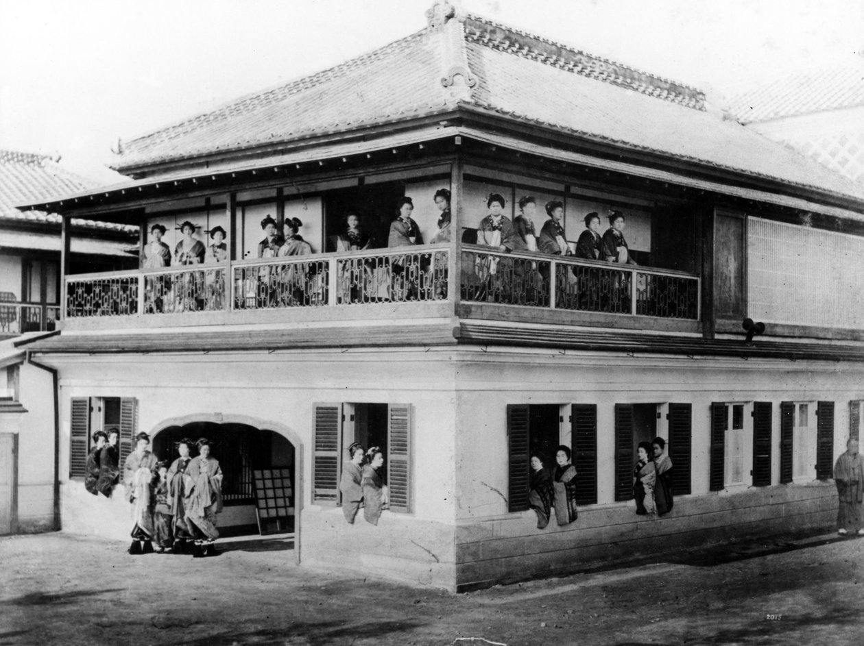 Casa de geishas, c.1860s de Japanese Photographer