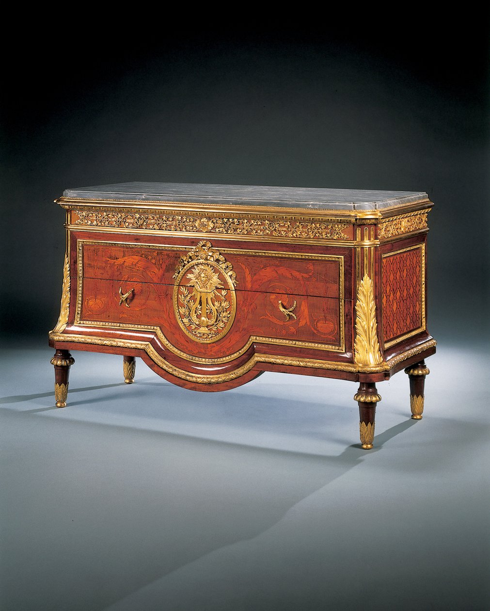 Cómoda Luis XVI, c.1764 de Jean Francois Leleu