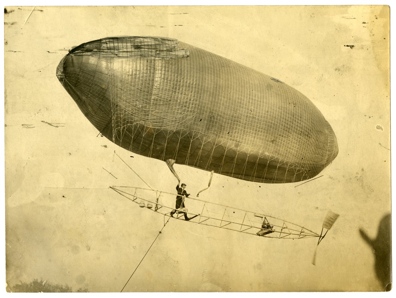 Dirigible "California Arrow" de Jessie Tarbox Beals