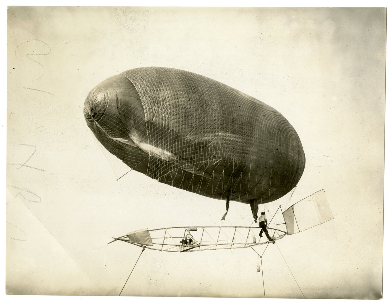 Dirigible "California Arrow" de Jessie Tarbox Beals