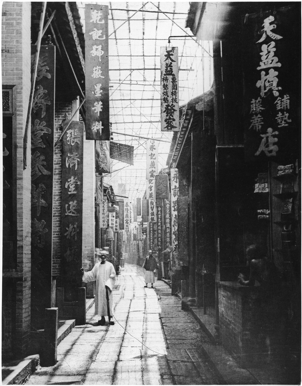 Calle Physic, Cantón, c.1867-72 de John Thomson