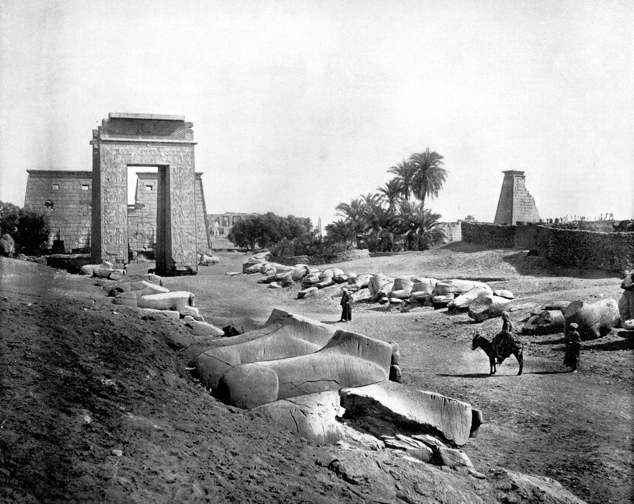 Avenida de las Esfinges, Karnak, Egipto, 1893 de John L. Stoddard