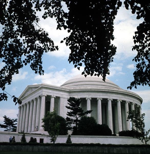 El Monumento a Jefferson, construido 1938-43 de John Russell Pope