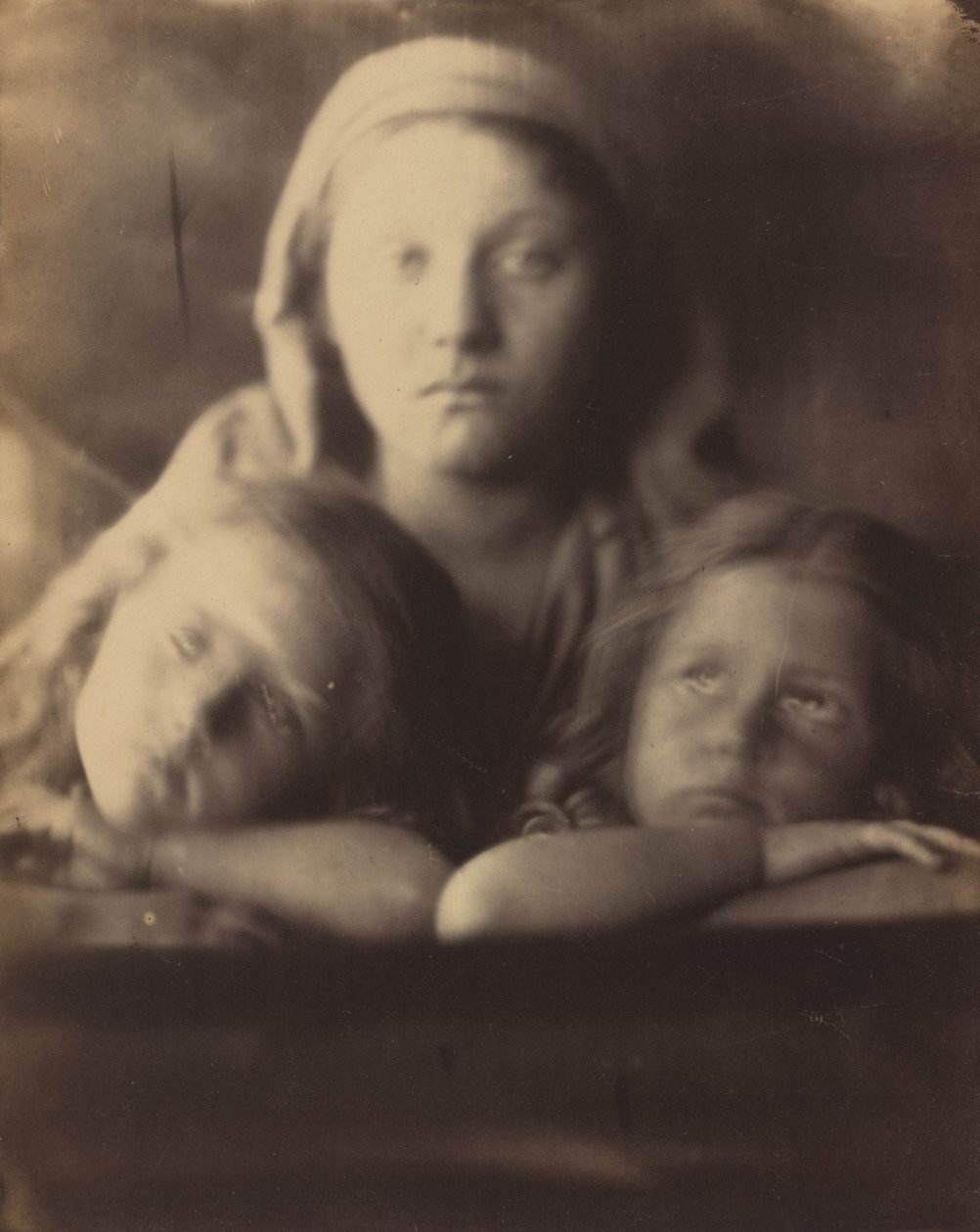 Mary Hillier y dos niños de Julia Margaret Cameron