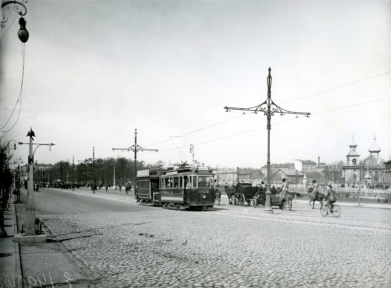 Tranvías eléctricos en San Petersburgo, c.1910 de Karl Karlovich Bulla