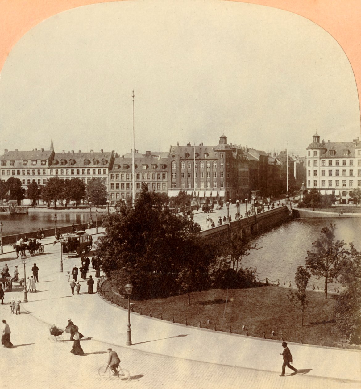 Puente de la Reina Luisa, Copenhague, Dinamarca, 1901 de Keystone View Company