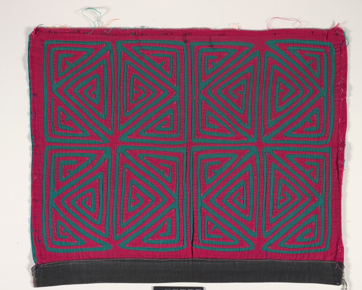 Panel de camisa (mola), c.1950 (algodón aplicado) de Kuna Indian Culture