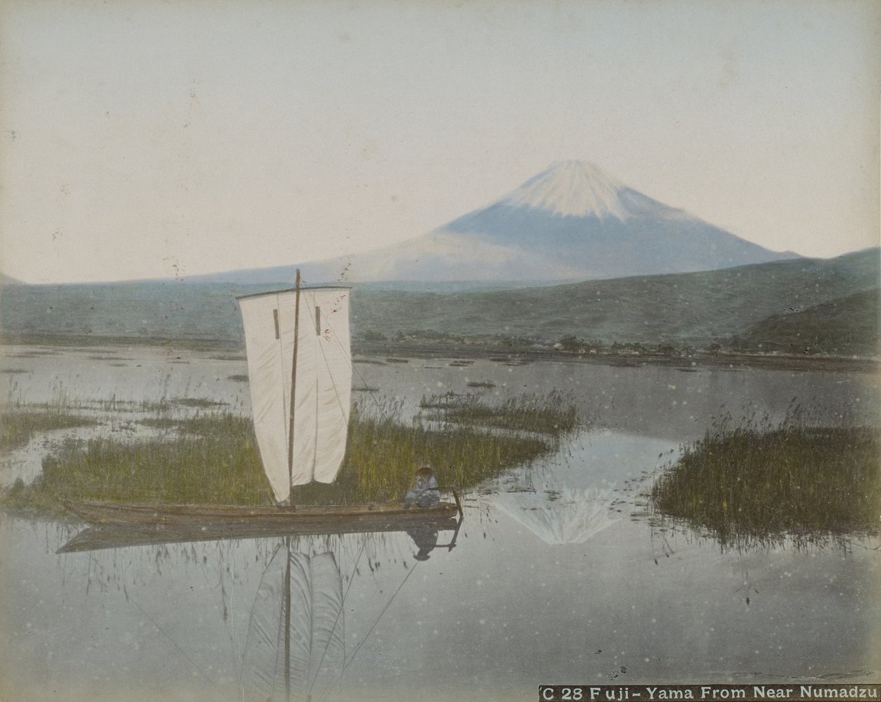 Fuji-Yama desde cerca de Numadzu, c.1890 de Kusakabe Kimbei