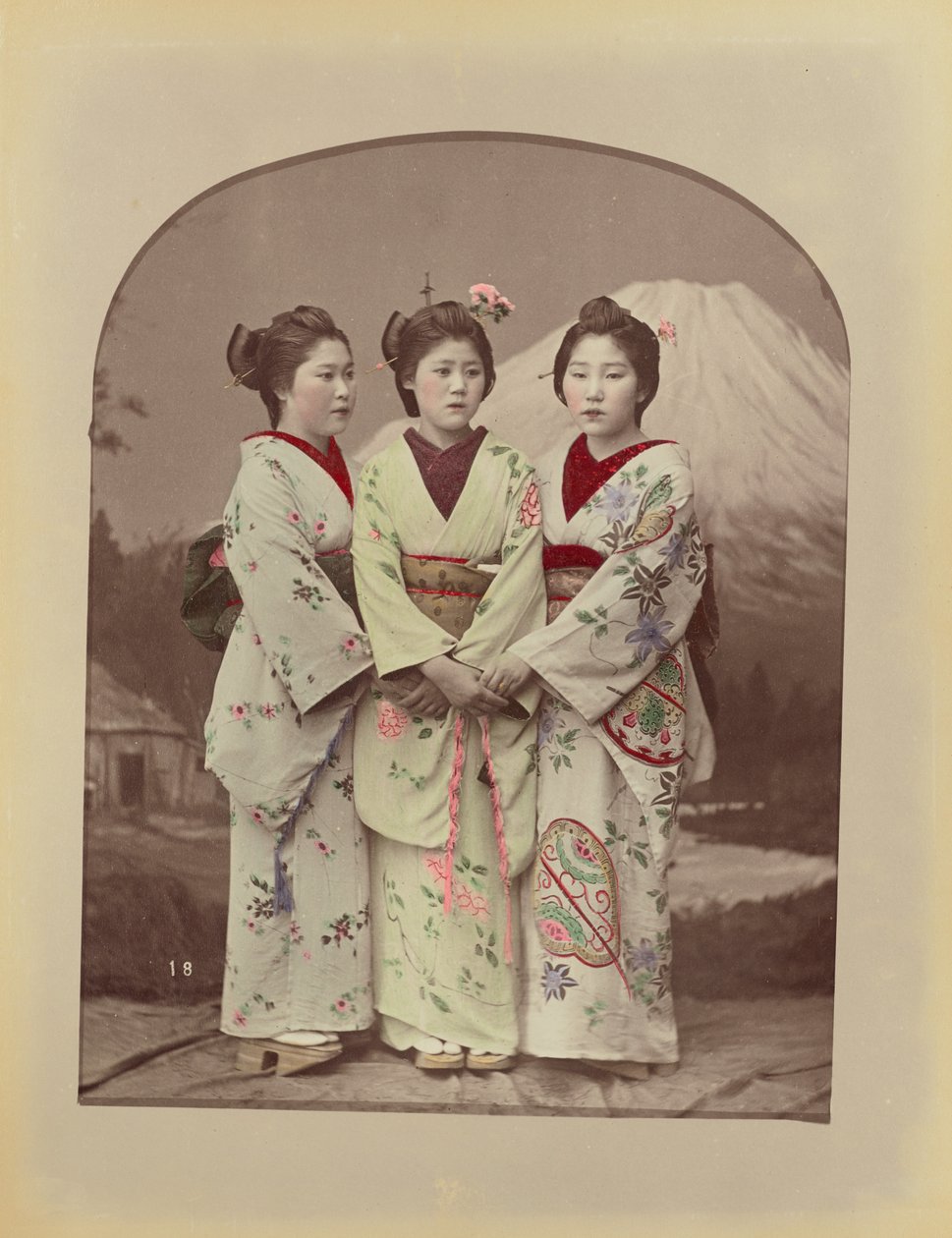 [Tres Chicas] de Kusakabe Kimbei