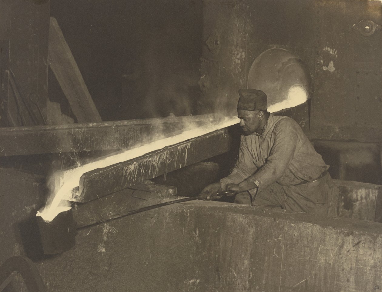 [Ayudante de Moldeador, Planta de Locomotoras Baldwin] de Lewis W. Hine