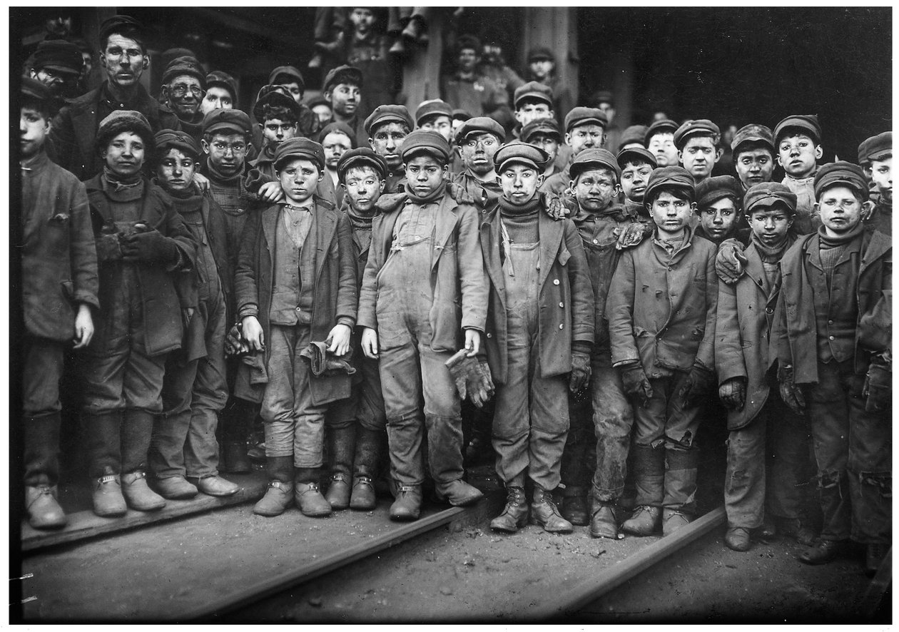 Niños rompedor de carbón en Pittston, PA, c.1911 de Lewis Wickes Hine