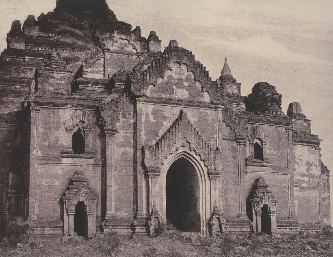 Pugahm Myo: Fachada este de la pagoda Damayangyee de Linnaeus Tripe
