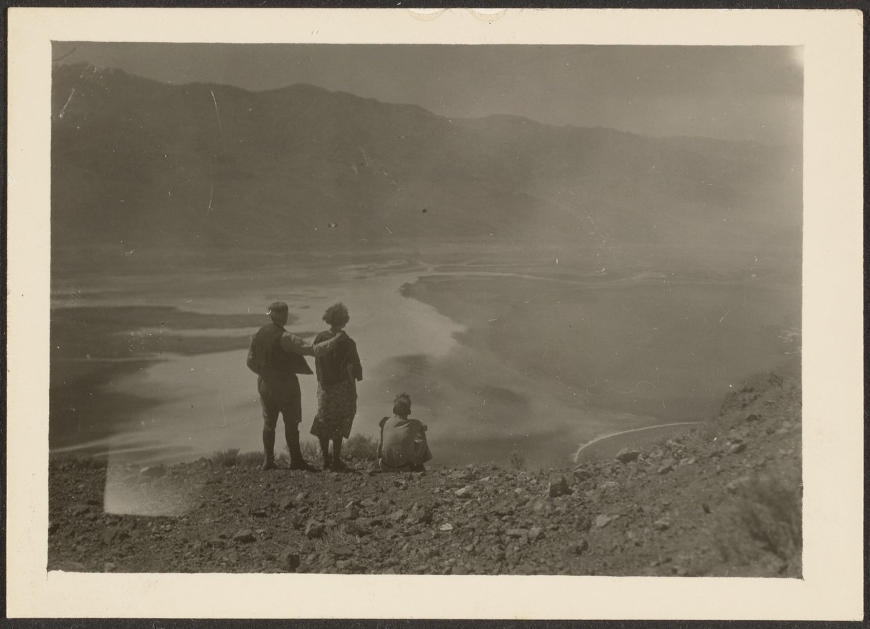 [Figuras en el Oasis del Desierto] de Louis Fleckenstein