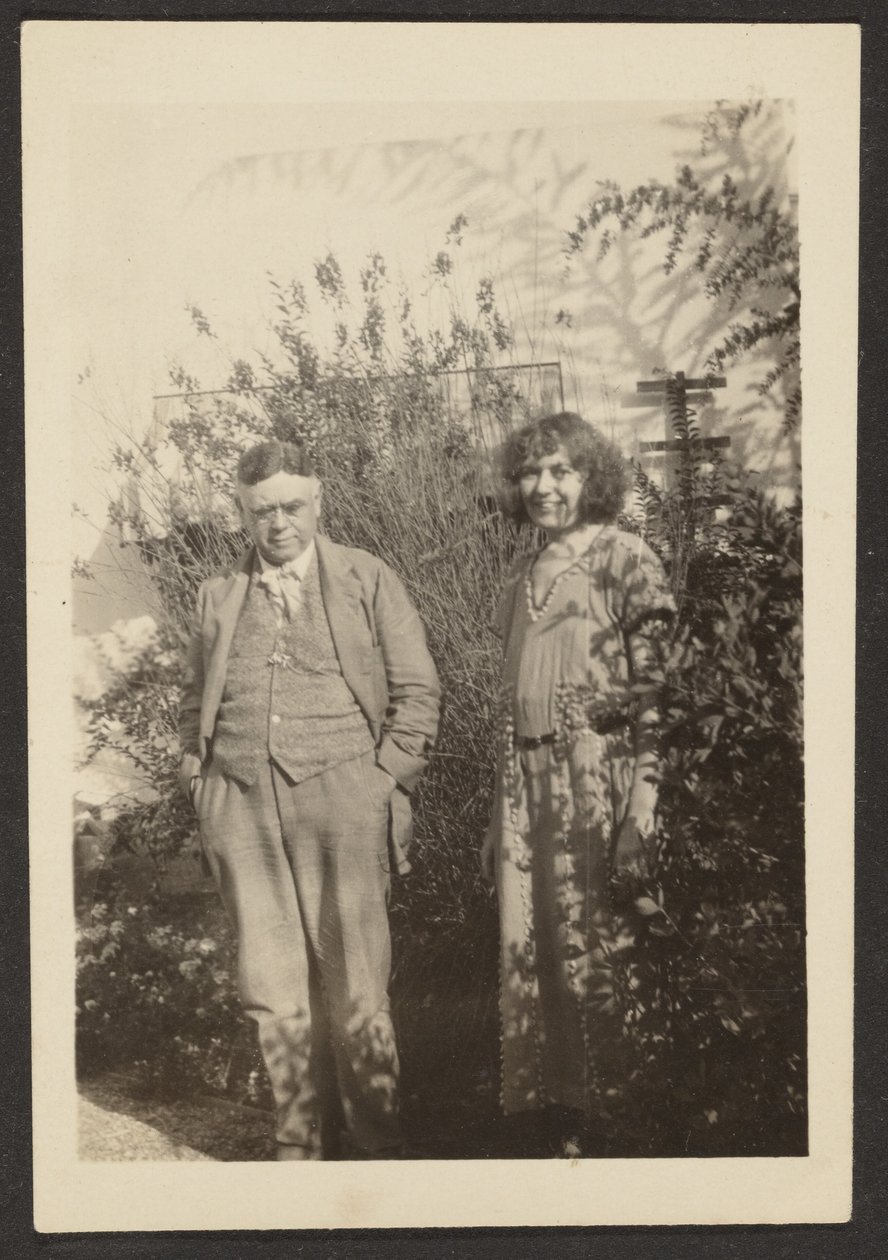 [Fleckenstein y Florence en Garden] de Louis Fleckenstein