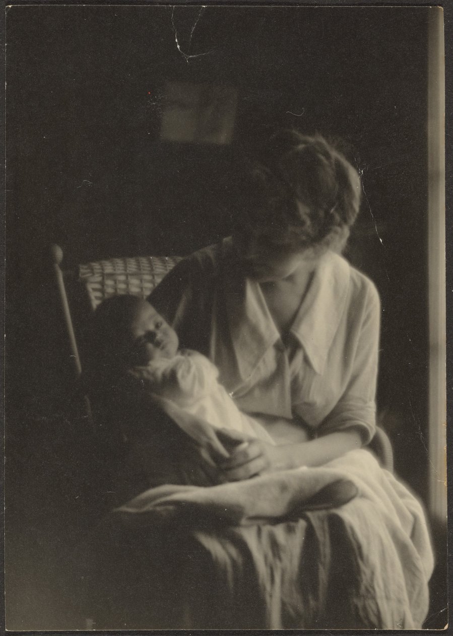 [Florence sosteniendo a su bebé] de Louis Fleckenstein