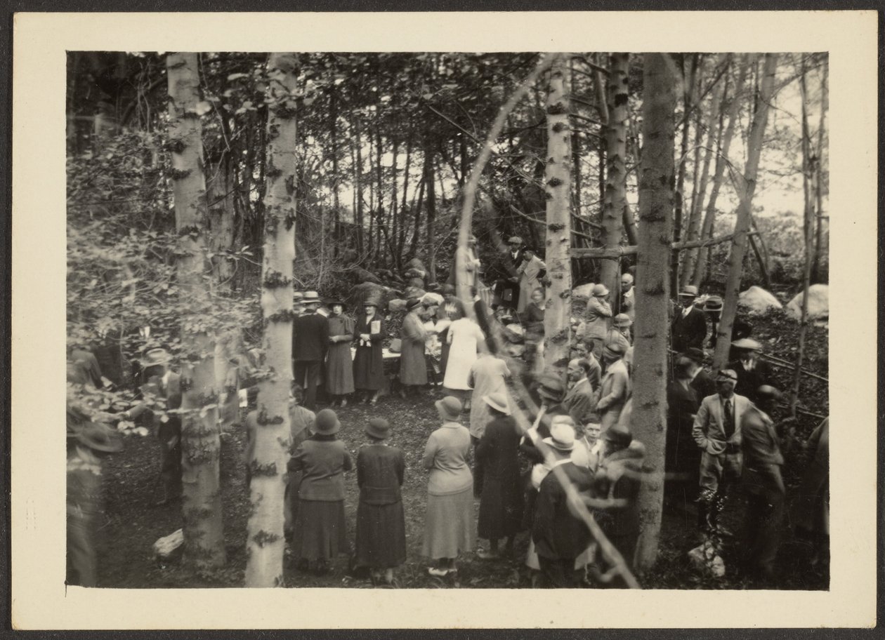 [Grupo en el Bosque] de Louis Fleckenstein