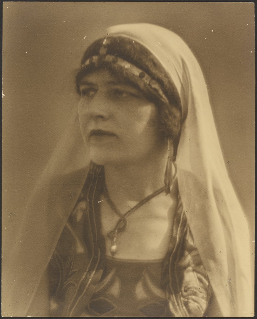[Retrato de una chica Nautch] de Louis Fleckenstein
