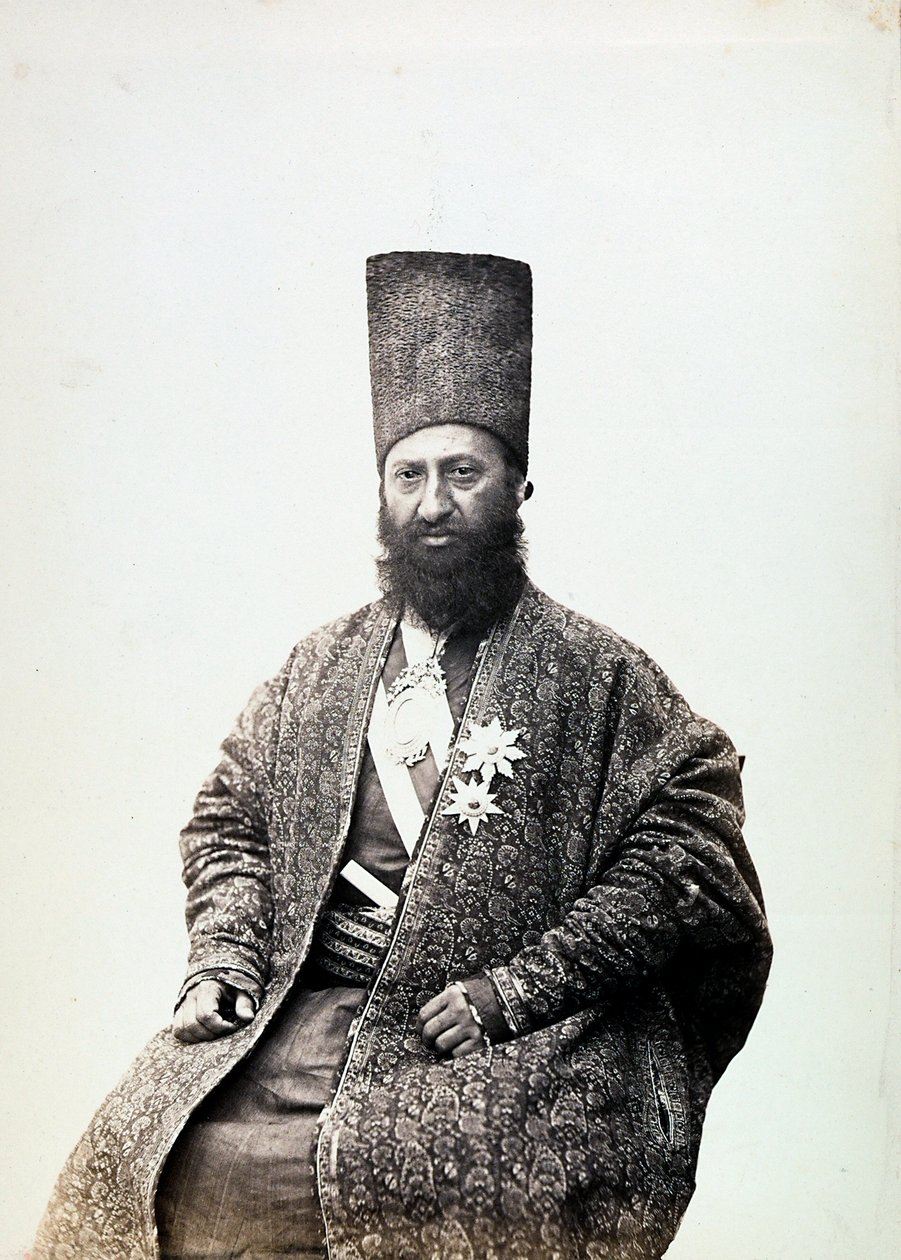 Un hombre con ropa tradicional. Irán de Luigi Montabone