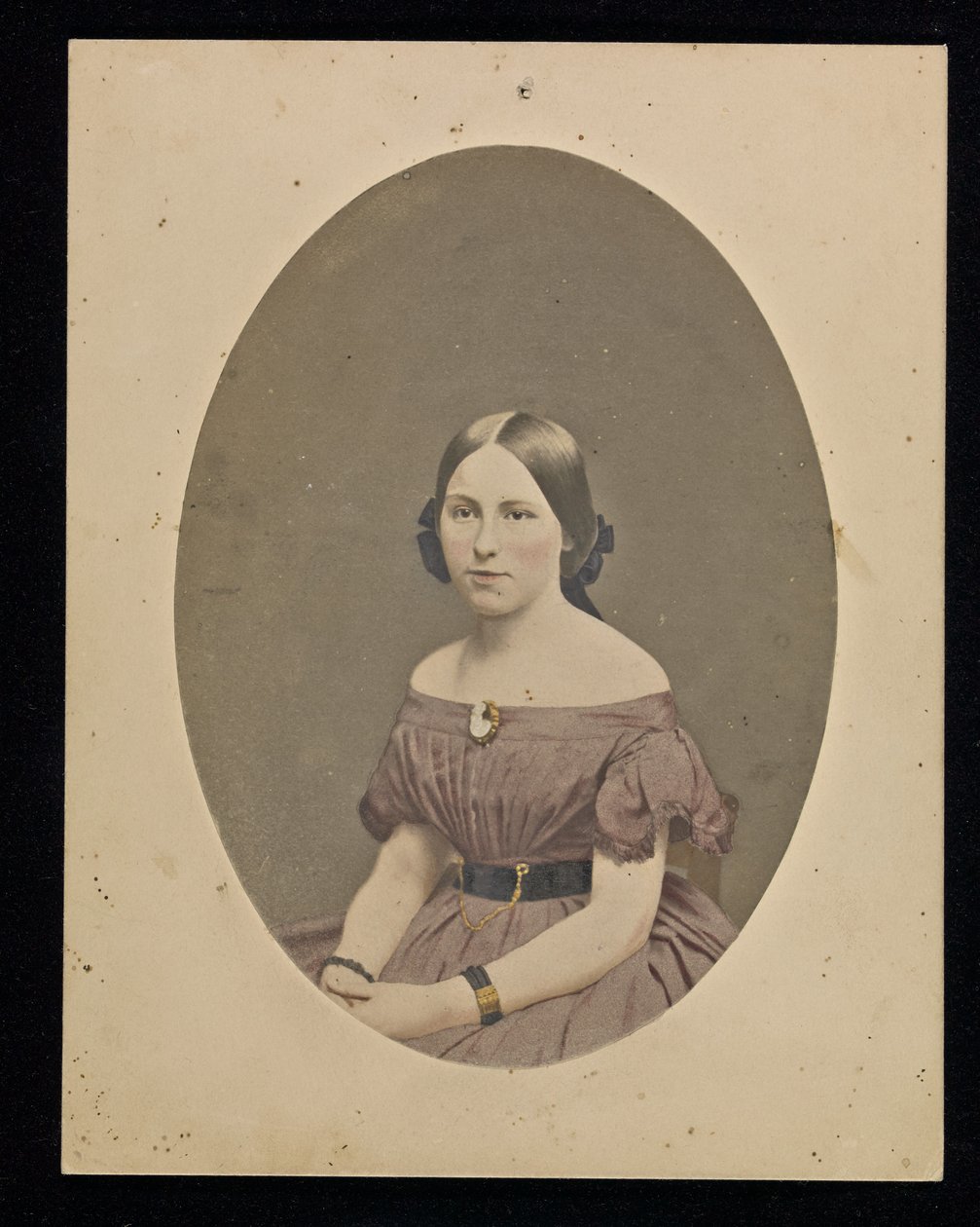 [Retrato de una mujer joven] de M.A. Root
