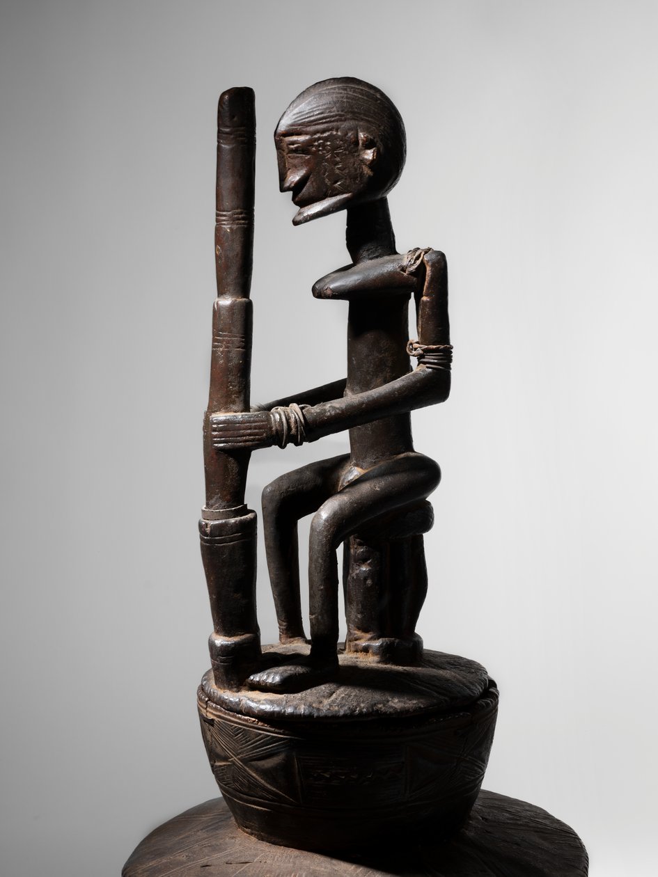 Copa hogon dogon, c.1800-99 (madera) de Malian School