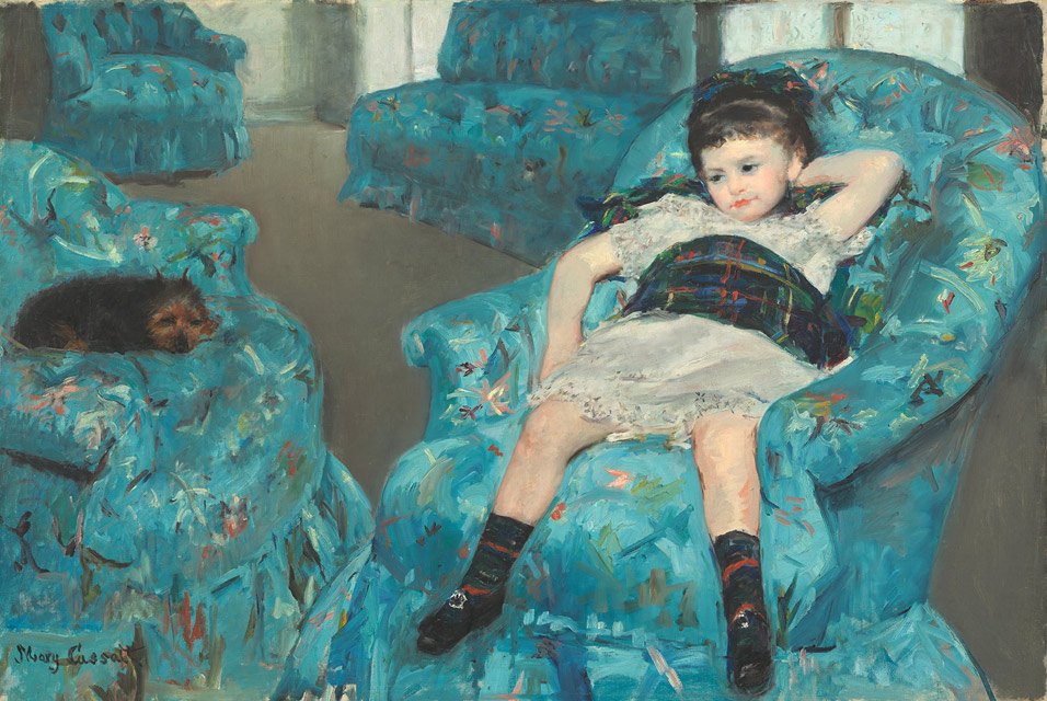 Niña en un sillón azul de Mary Cassatt