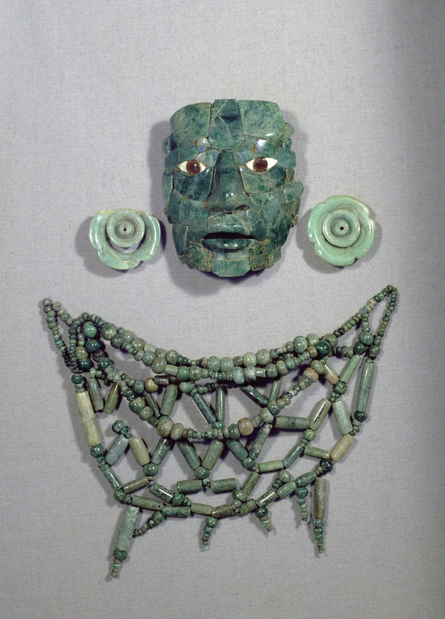 Máscara funeraria de Calakmul con collar y pendientes, Península de Yucatán, México, Período Clásico Tardío de Mayan