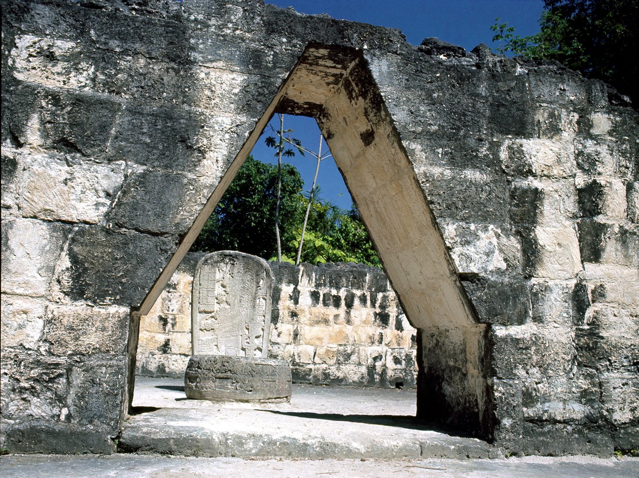 Arco de ménsula de Mayan