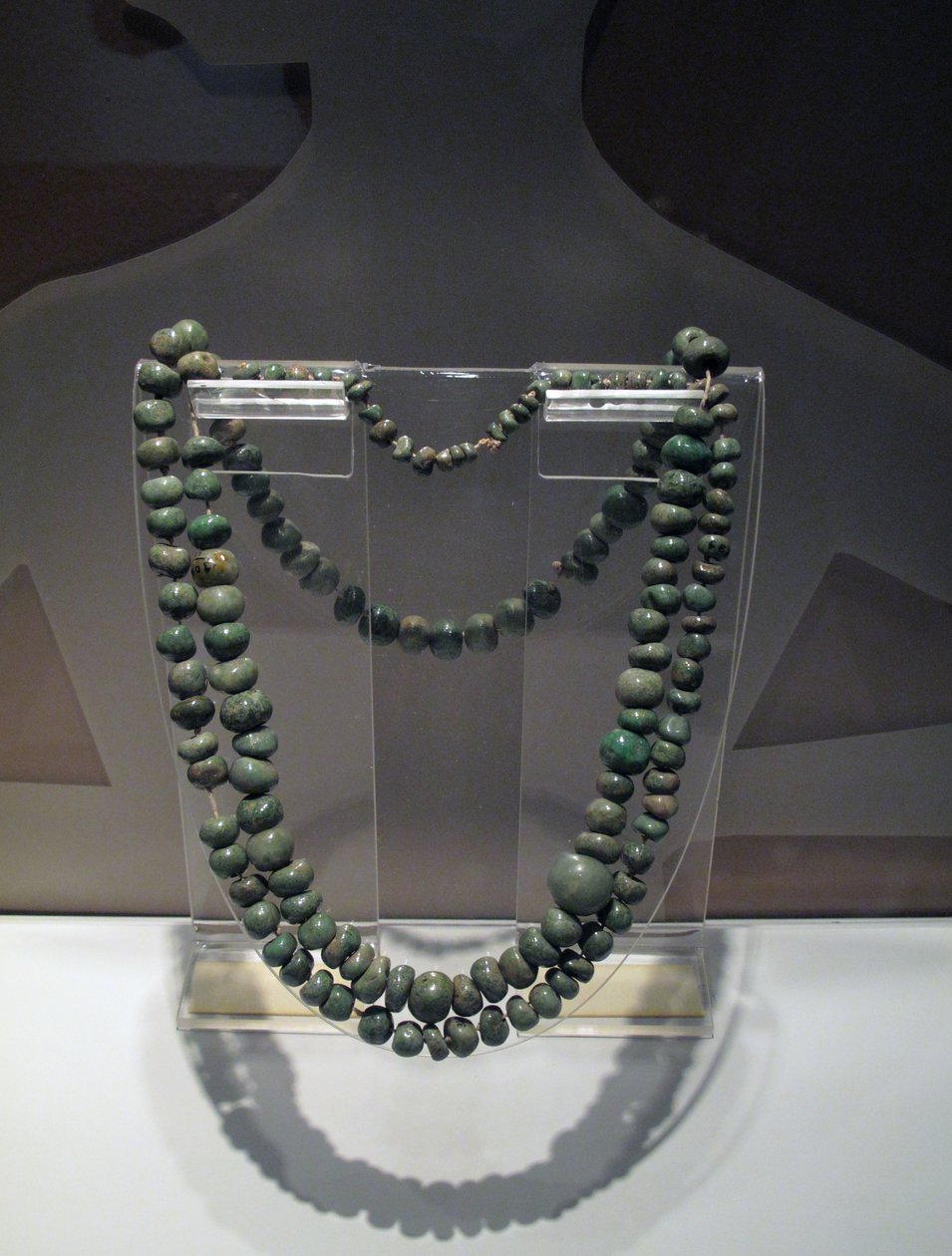 Collar de jade, período Clásico Tardío, 600-900 d.C. de Mayan