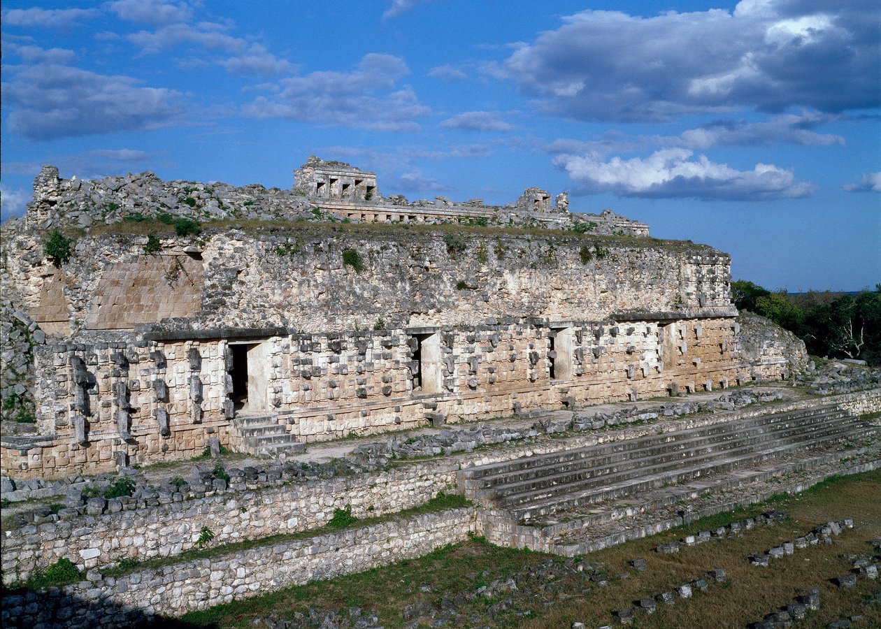 Templo de las Máscaras, siglos VII-XI de Mayan Mayan
