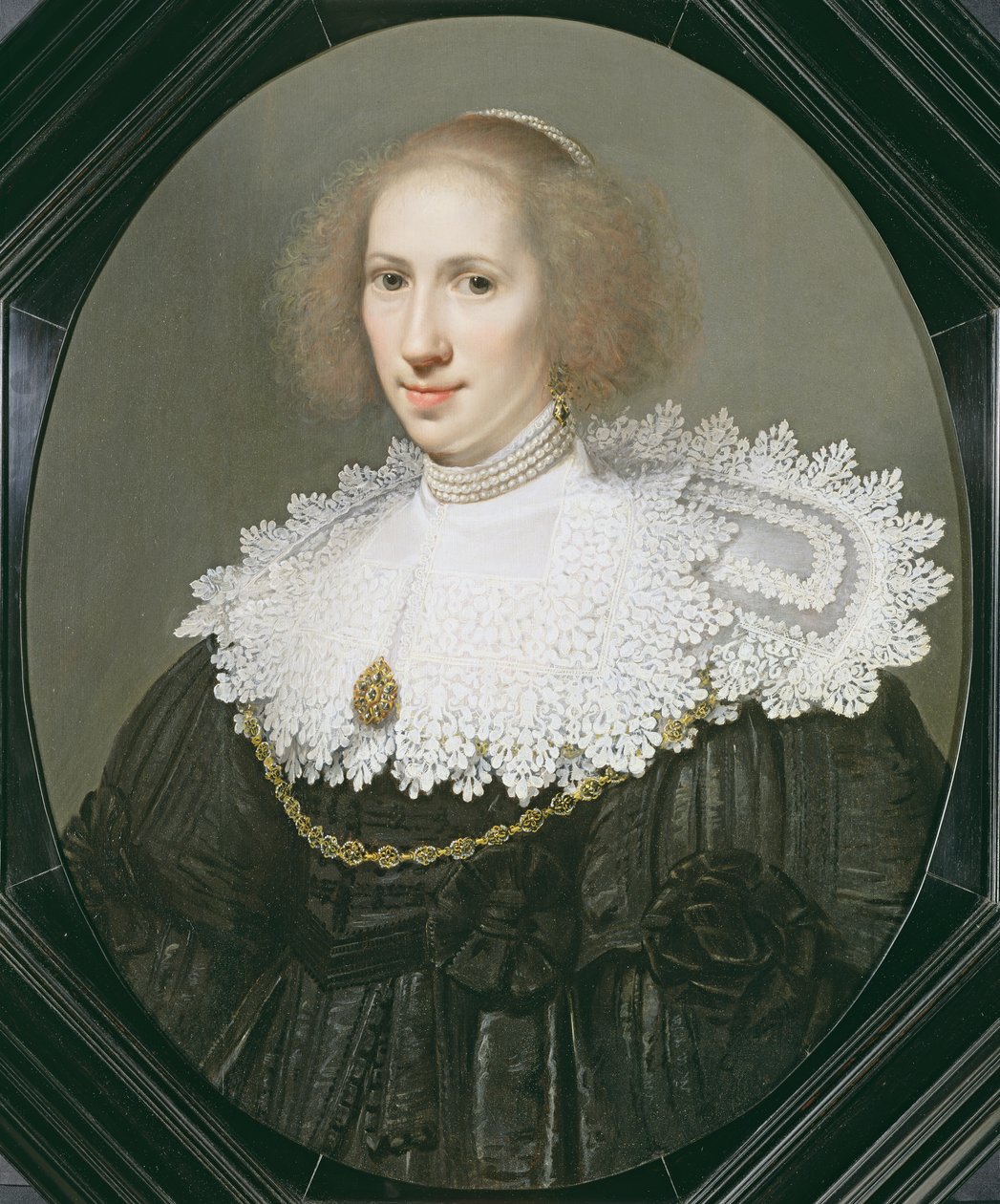 Retrato de una Dama con Collar de Encaje y Perlas de Michiel Jansz van Miereveld