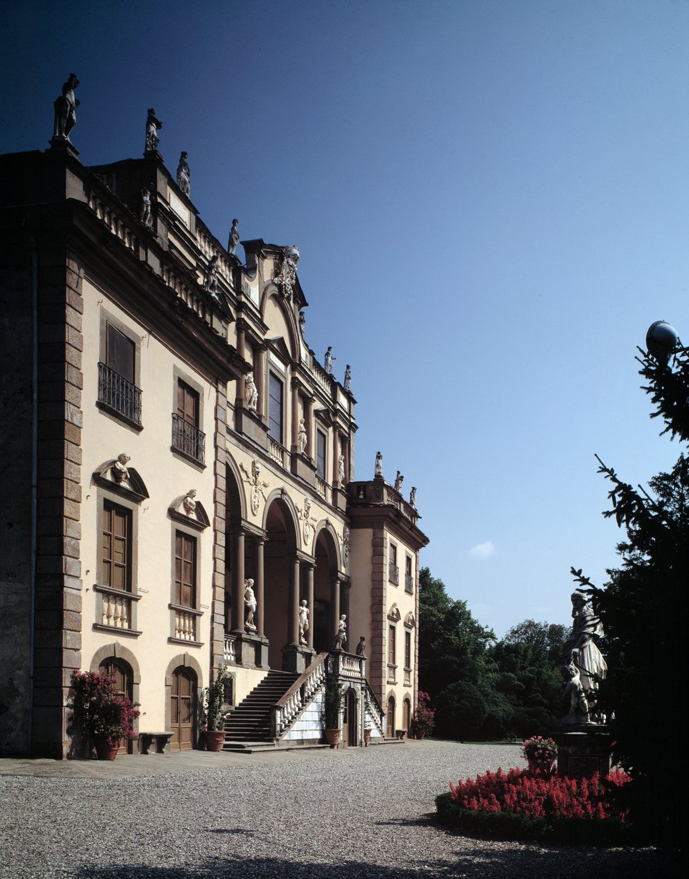 Fachada de Villa Mansi de Muzio (circle of) Oddi