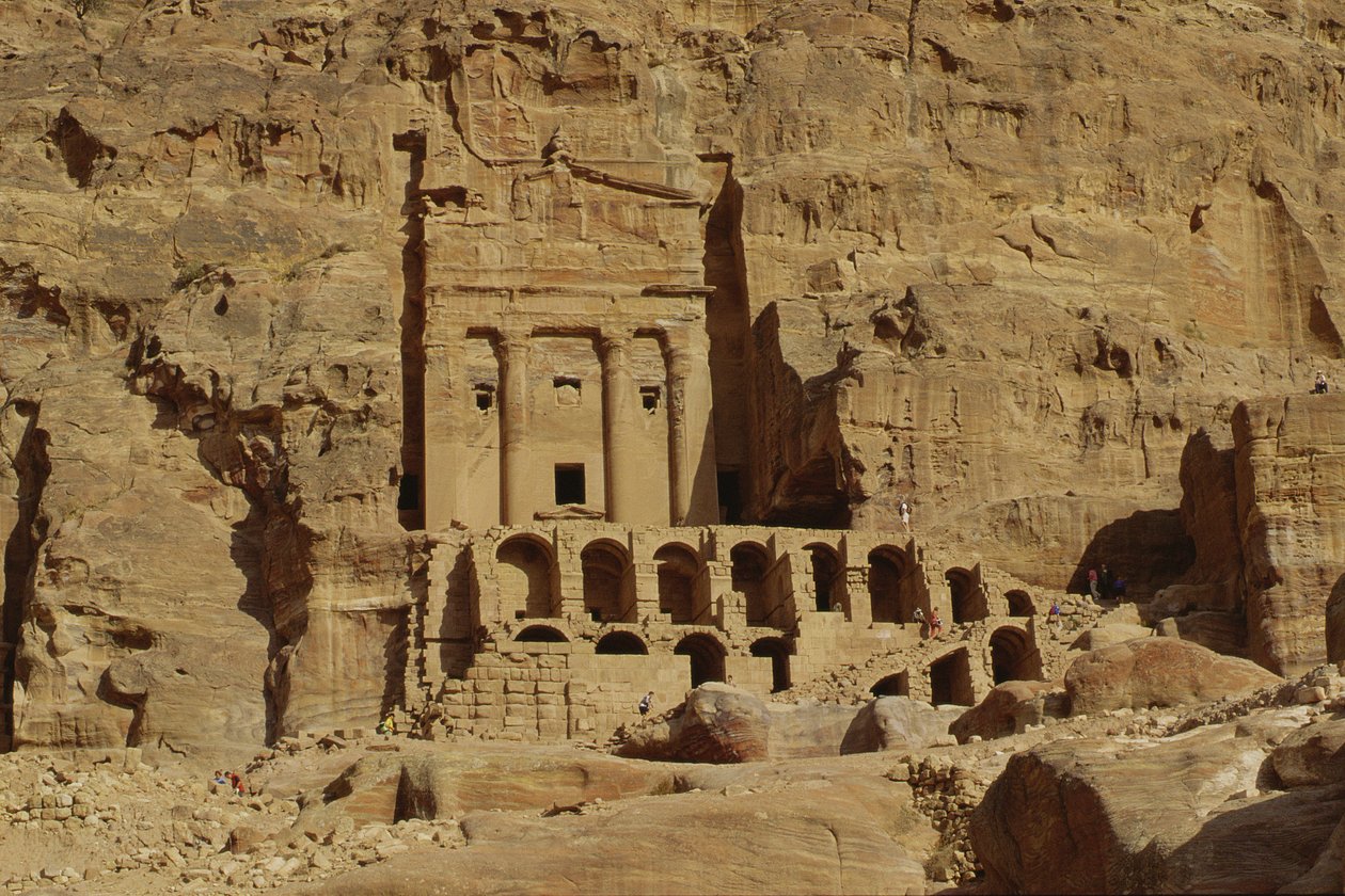 Tumbas en roca de Nabatean