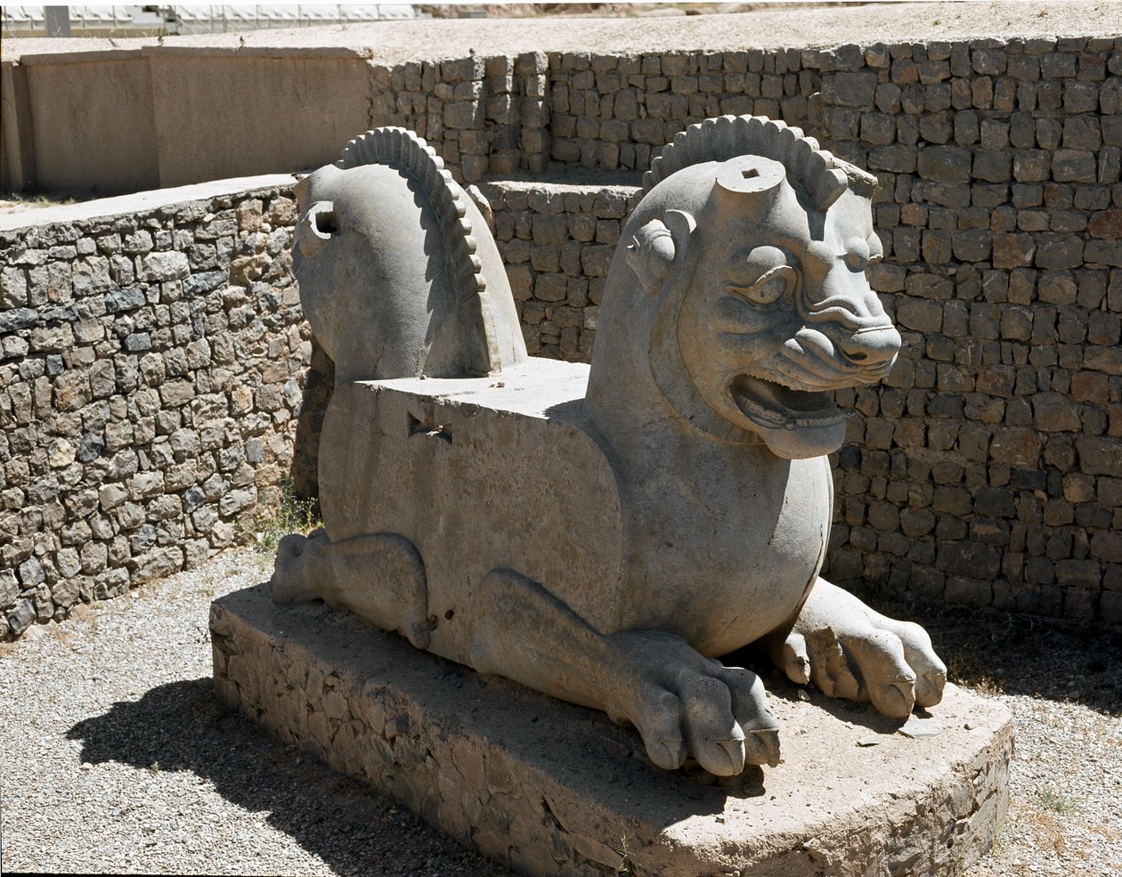 Protome en forma de león, siglo VI a.C. de Persian School