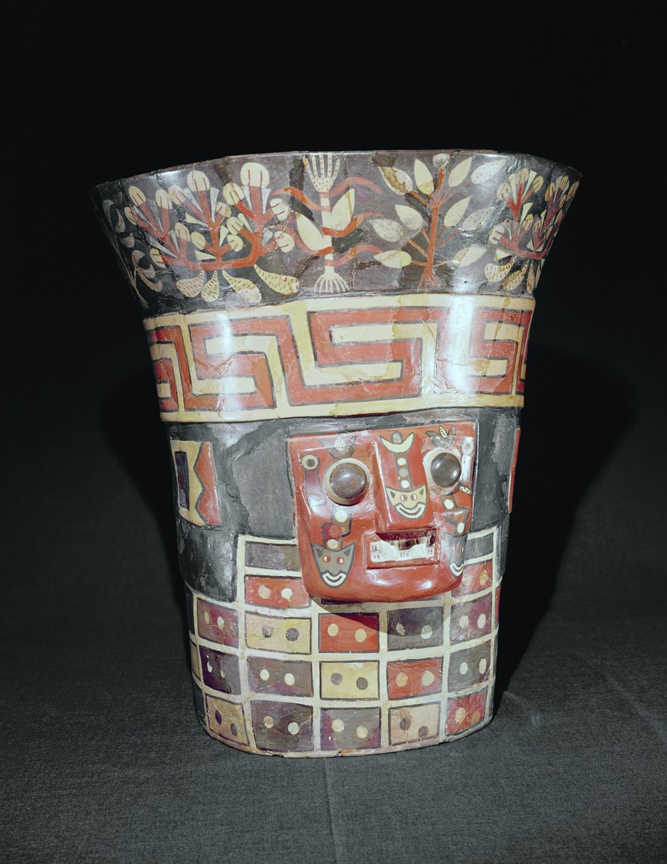 Vasija que representa maíz, ñames y animales, de Tiahuanaco, c.650 d.C. de Pre Columbian