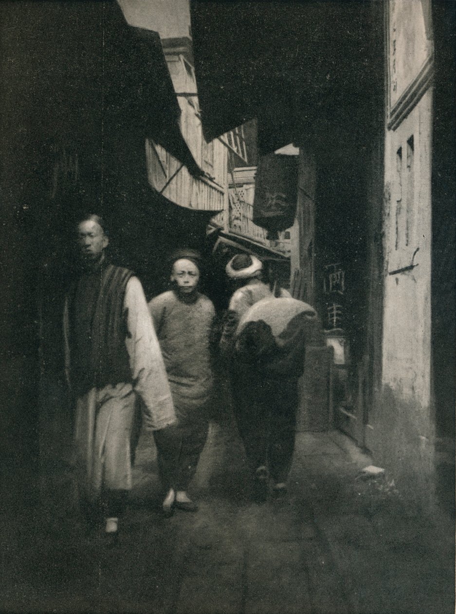 Una calle en China, c. 1927 de Reginald Belfield