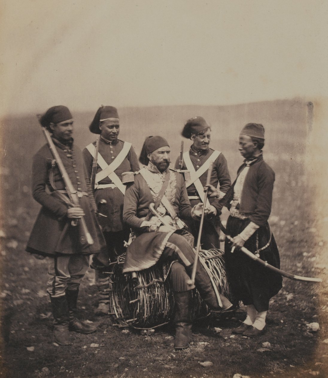 Ismail Pasha (1830-95) y asistentes de Roger Fenton