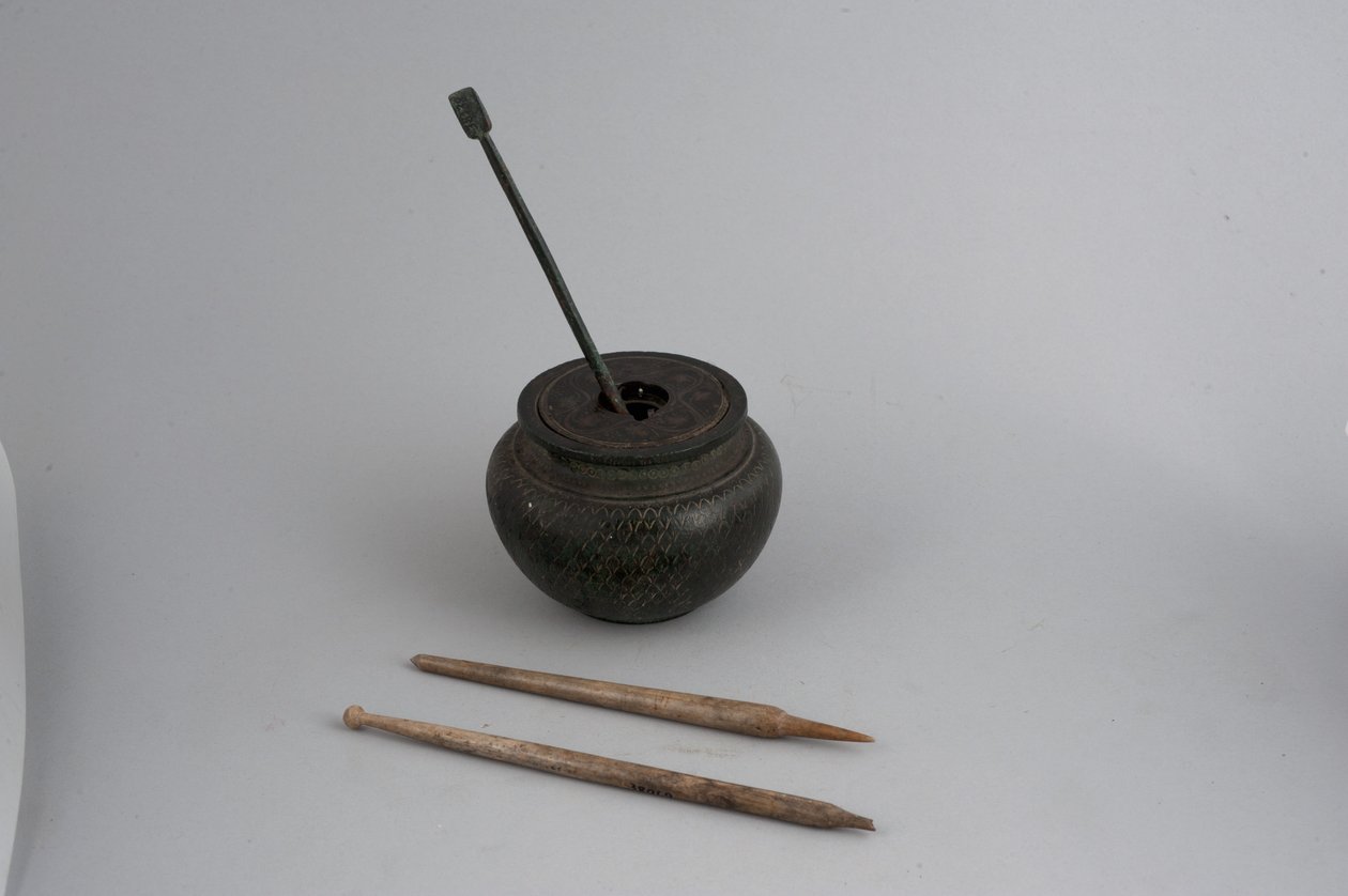 Tintero y plumas de Roman