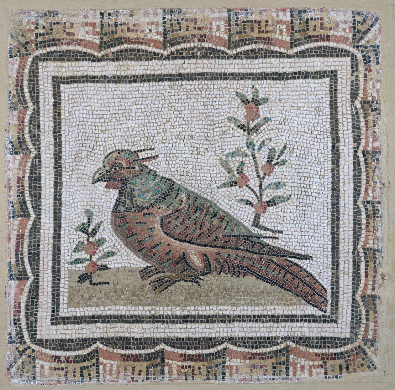 Pavimento que representa un faisán (mosaico) de Roman