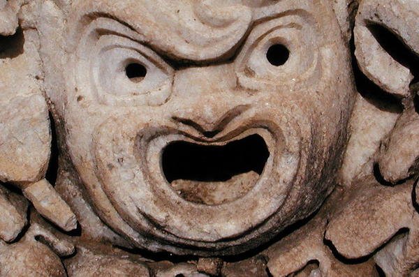 Máscara trágica, del teatro de Roman