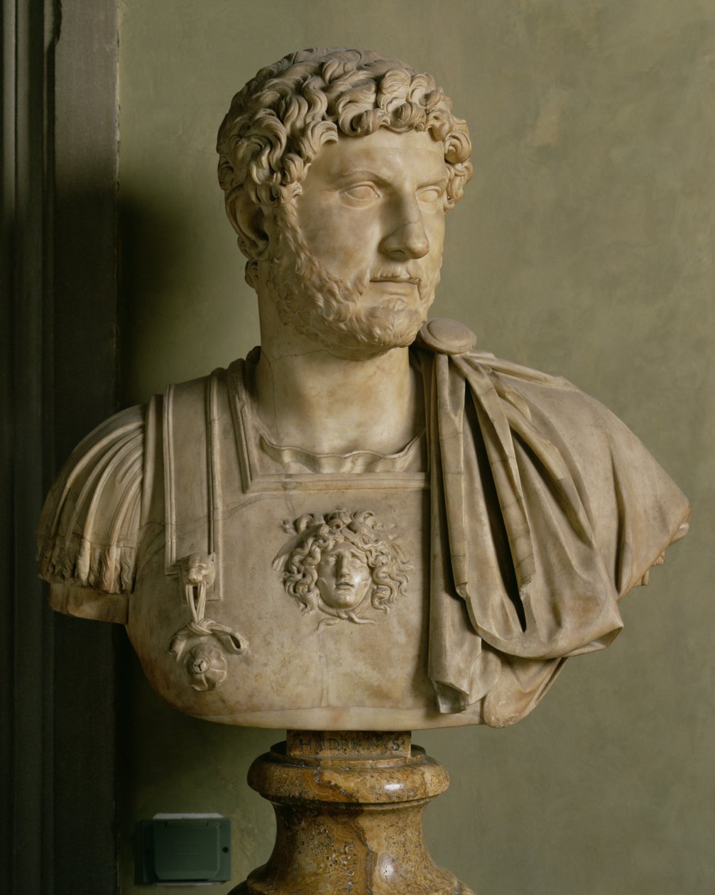 Busto del emperador Adriano (76-138 d.C.) de Roman