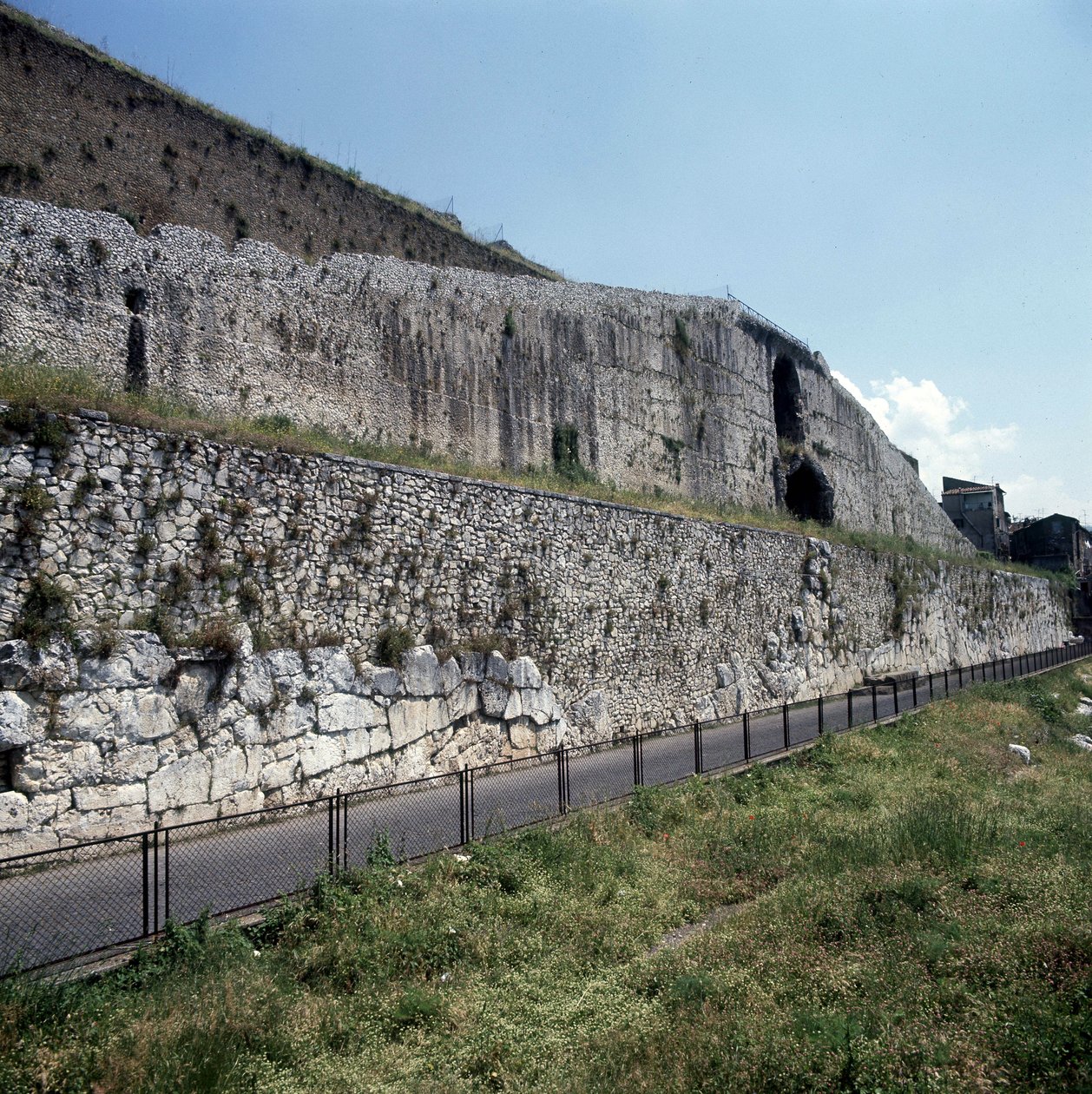 Santuario de la fortuna en Palestrina, Lazio. de Roman