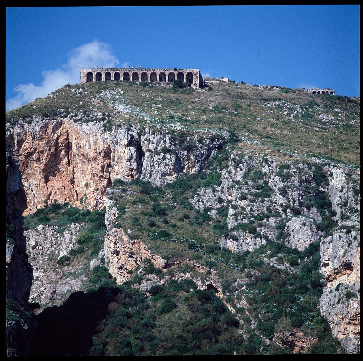 Vista del templo de Júpiter de Roman