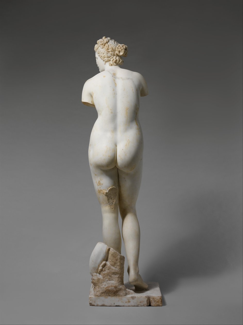 Estatua de Afrodita de Roman Roman