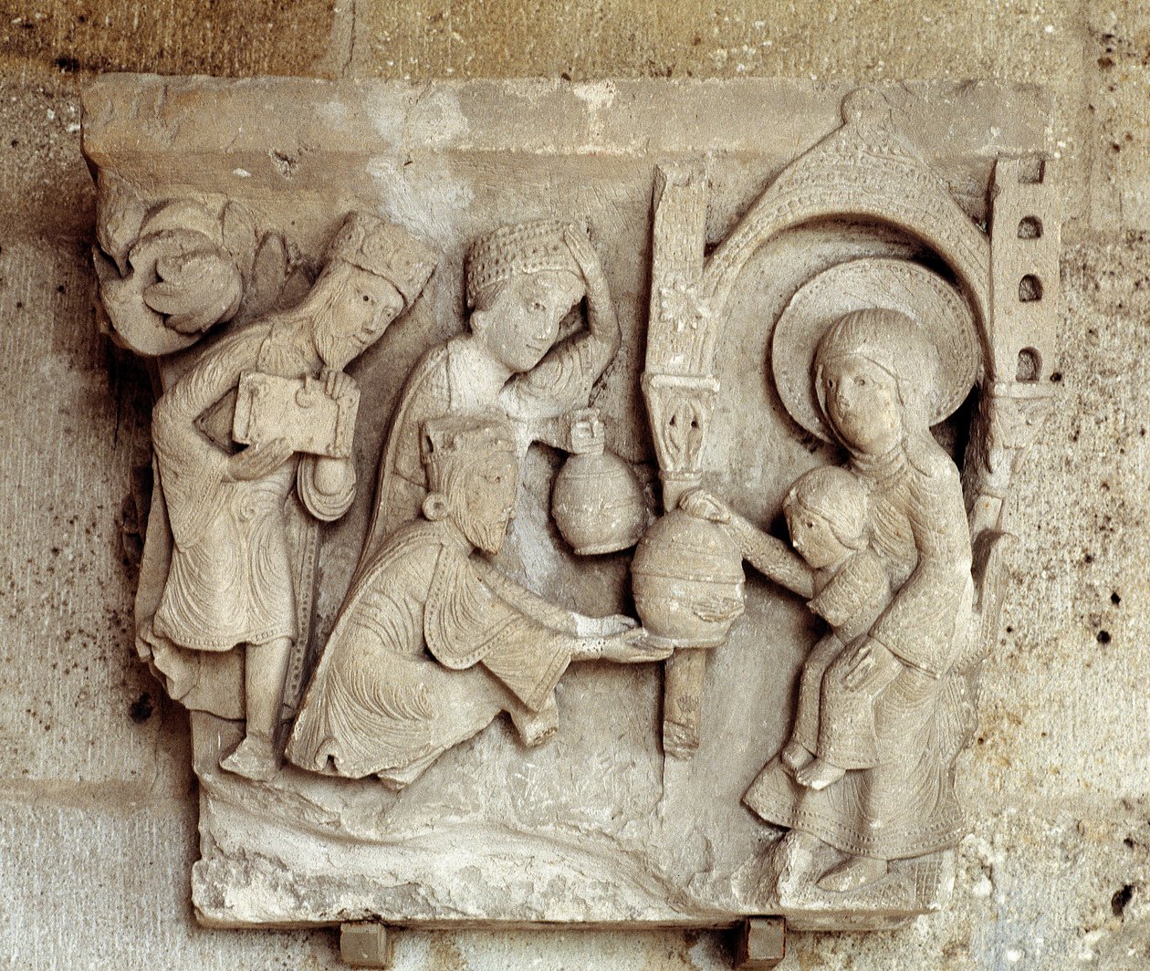 Adoración de los magos (capitel tallado) de Romanesque