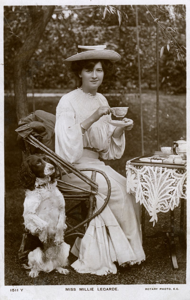 Millie Legarde, actriz inglesa, c1906 de Rotary Photo